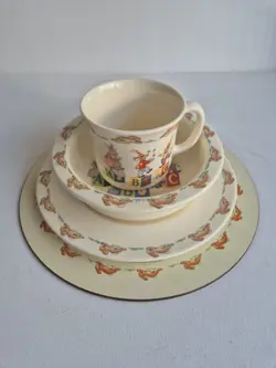ROYAL DOULTON BUNNYKINS 1992 SET WITH MUG  BOWL  PLATE AND PLATE COASTER. VINTAG