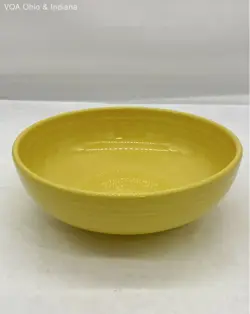 VINTAGE YELLOW
