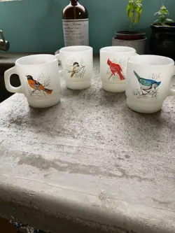 4 VTG STACKING ANCHOR HOCKING FIRE KING COFFEE MUGS SONG BIRDS MILK GLASS USA