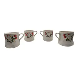 4 VTG SHEFFIELD STRAWBERRIES 'N CREAM STONEWARE COLLECTION MUGS CUPS COTTAGE