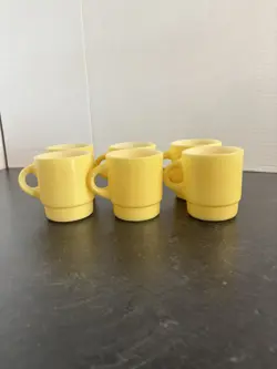 VTG FIRE KING ANCHOR HOCKING YELLOW MILK GLASS STACKING MUGS SET OF 6 C HANDLE