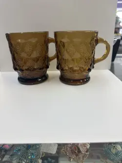TWO VINTAGE ANCHOR HOCKING FIRE KING KIMBERLEY DIAMOND BROWN AMBER COFFEE MUGS