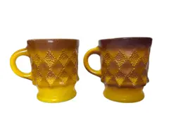 VINTAGE 2 YELLOW OMBRE ANCHOR HOCKING FIRE KING KIMBERLY DIAMOND COFFEE CUPS
