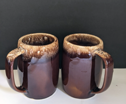 VTG HULL POTTERY BROWN DRIP GLAZE COFFEE TEA MUG SET OF 2 OVEN PROOF USA 5 TALL