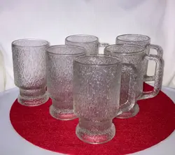 FOOTED MUG MCM