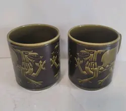 2-VINTAGE HORNSEA POTTERY WELSH DRAGON COFFEE MUG JOHN CLAPPISON 1975