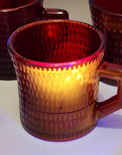 5 VTG RUBY RED UV REACTIVE MANGANESE GLASS MUGS HOBNAIL TEXTURE COFFEE CUPS
