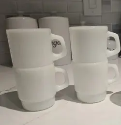 SET OF 4 VINTAGE FIRE KING ANCHOR HOCKING WHITE STACKABLE COFFEE MUGS CUPS