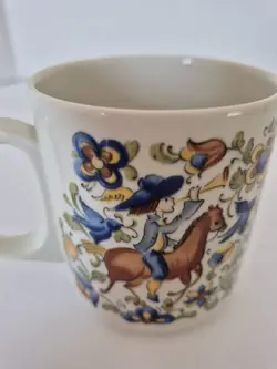 PORCELAIN RIDING
