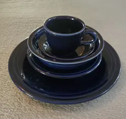 FIESTAWARE 5 PIECE PLACE SETTING COBALT