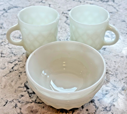 4 PIECE SET-2 MUGS/2 BOWLS VINTAGE ANCHOR HOCKING FIRE KING DIAMOND KIMBERLY