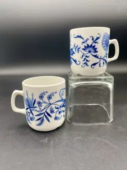 PAIR OF VINTAGE PORSGRUND PORCELAIN MUGS, NORWAY, BLUE ONION PATTERN, 3.25