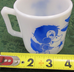 VINTAGE HAZEL-ATLAS WHITE MILK GLASS 4 OZ.  CHILD'S PUPPY BUNNY DUCK BLUE CUP