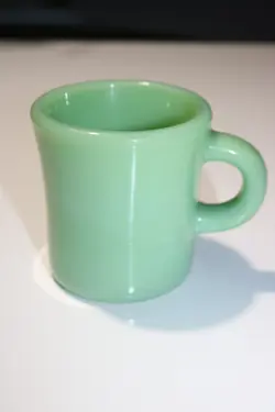 VINTAGE FIRE KING JADEITE GREEN C HANDLE MUG