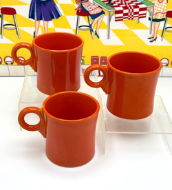 3 VINTAGE FIESTA RED COFFEE MUGS RADIOACTIVE RED ORANGE READ DESCRIPTION