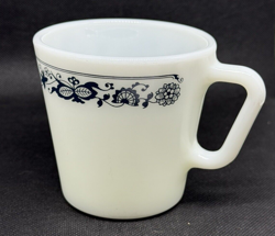 VINTAGE PYREX OLD TOWN BLUE ONION MUGS CUPS #1410 GLASS CORELLE CORNING 8OZ
