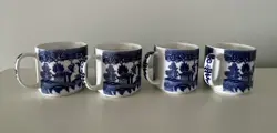 LOT OF 4 VINTAGE BLUE WILLOW JAPAN COFFEE MUGS KISSING BIRDS / DECORATIVE HANDLE