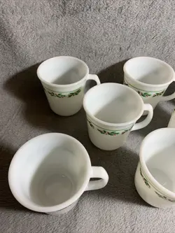 MUGS HOLLY