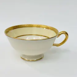 FOOTED TEA CUP