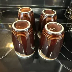 SET 4 VTG PFALTZGRAFF  BROWN DRIP GLAZED 4.5 TALL CUPS USA VINTAGE
