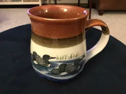 VINTAGE STUDIO ART POTTERY MULTICOLORED MUG DUCKS ON THE WATER