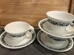 3 VINTAGE CORNING CORELLE OLD TOWN BLUE ONION CUPS W/ HANDLES AND SAUCERS