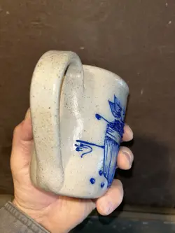 STONEWARE POTTERY MUG