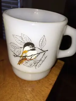 CUP CHICKADEE BIRD