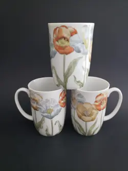 FLORAL PORCELAIN CUPS
