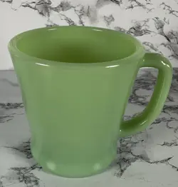 VINTAGE FIRE KING JADEITE GREEN D HANDLE OVEN WARE COFFEE MUG CUP