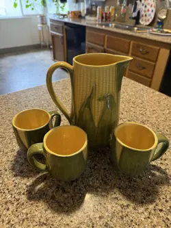 VINTAGE SHAWNEE CORN KING POTTERY PITCHER & MUGS