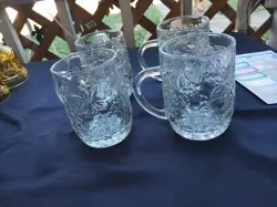 COFFEE MUGS POINSETTIA