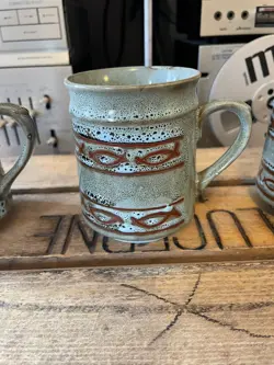 CERAMIC MUG