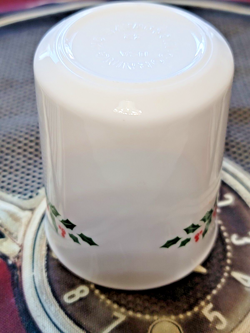 HOLLY MUG