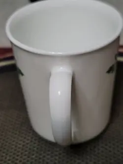 WHITE VINTAGE