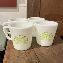 VINTAGE - SET OF 4 PYREX MILK GLASS COFFEE CUPS GREEN HONEYDEW SUMMER IMPRESSION