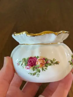ROYAL ALBERT