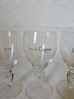 GLASSES SET OF