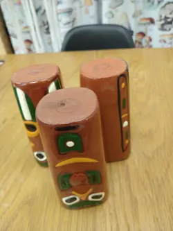 MUGS BROWN