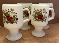 VTG CORNING WARE FOOTED MILK GLASS COFFEE MUGS SPICE OF LIFE SET OF 4 CUPS WHITE