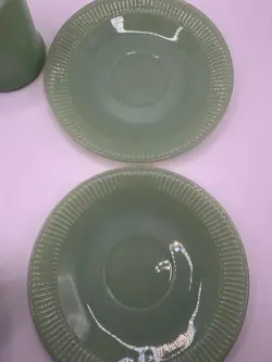 CUPS SAUCERS