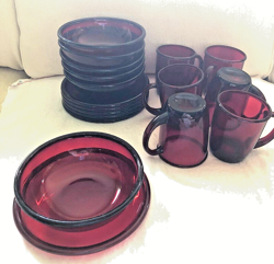 RED 6-SALAD PLATES