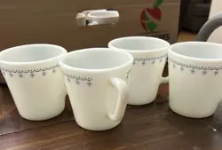 SET FOUR PYREX