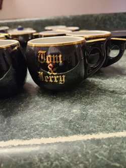 CUPS BLACK