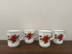 VINTAGE SET OF  4 ROYAL ALBERT POINSETTIA CHRISTMAS COFFEE MUGS HOLIDAY