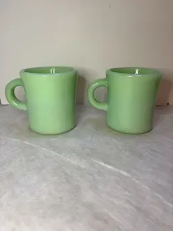 READ!  VINTAGE FIRE KING JADITE C HANDLE JADEITE RESTAURANT MUG 1940S * TWO CUPS