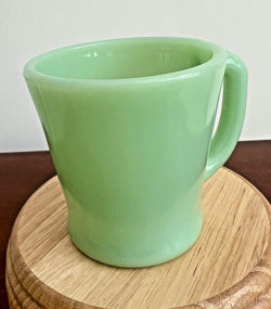 VINTAGE FIRE-KING JADEITE