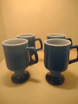 MUG PEDESTAL