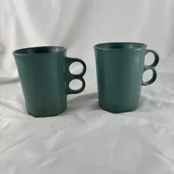 SET OF 2 VINTAGE BENNINGTON VERMONT POTTERS TRIGGER HANDLE COFFEE MUGS BLUE