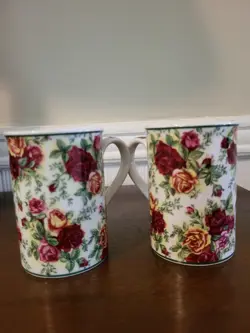 II MUGS CUPS